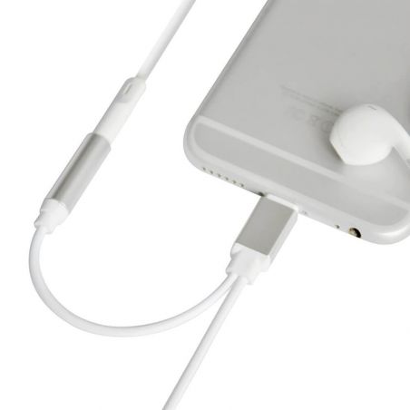 Lightning adapter to 3.5mm mini-jack