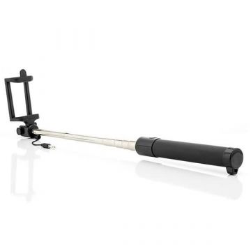 Extensible selfie stick with integrated trigger