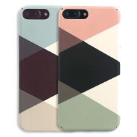 Achat Coque rigide Soft touch géométrique iPhone 8 Plus / iPhone 7 Plus